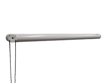 Biała wewnętrzna część nawiewnika Ventair sterowana sznurkiem do okna okien