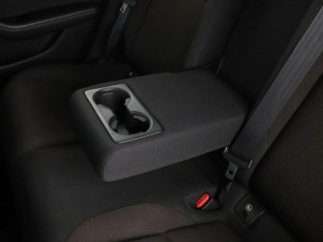 Mazda 3 IV Hatchback 2.0 Skyactiv-G 122KM 2019 Mazda 3 automat navi klima auto grzane fotele, zdjęcie 36