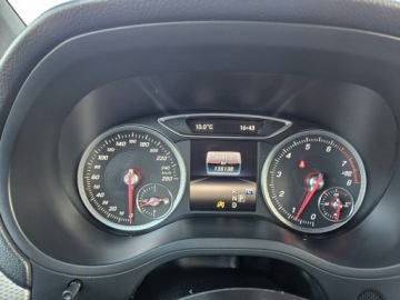 Mercedes Klasa B W246 Sports Tourer Facelifting 1.6 200 156KM 2018 Mercedes B 200 1,6 Benzyna 156KM automat, zdjęcie 12