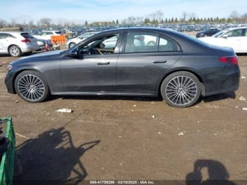 Mercedes Klasa E W214 2024 Mercedes-Benz Klasa E 450 4Matic 2024 3.0l 3.0 Benzyna 375KM, zdjęcie 2