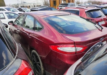 Ford Mondeo V Sedan 2.0 TDCi 150KM 2016 Ford Mondeo 2016r, 2.0 TDCI. AUTOMAT. Uszkodzony prawy bok. Jezdzi. 2.0, zdjęcie 2