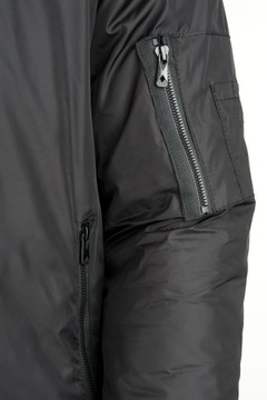 МУЖСКАЯ КУРТКА-БОМБЕР НА ВЕСНЕ