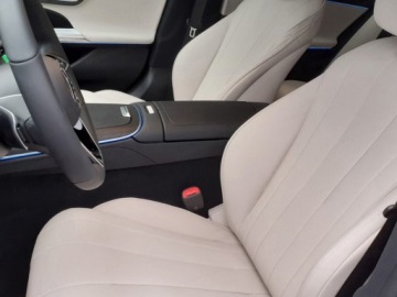 Mercedes Klasa E W214 Sedan 2.0 220d 197KM 2025 E Klasa 220 d Avantgarde 2.0 (197KM) 2025, zdjęcie 6