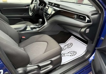 Toyota Camry IX Sedan 2.5 Hybrid Dynamic Force 218KM 2020 Toyota Camry Salon Polska, Serwis ASO, Gwarancja 2.5 Hybryda 218KM, zdjęcie 13