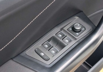 Volkswagen T-Roc I SUV Facelifting 1.5 TSI ACT 150KM 2022 Volkswagen T-Roc Style Pakiety, LED Matrix, ACC, Podgrzewane fotele i kie, zdjęcie 20