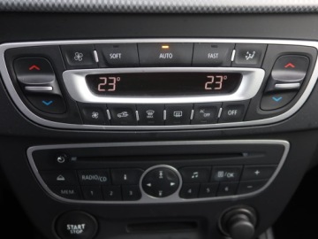 Renault Fluence Sedan 2.0 16V 140KM 2011 Renault Fluence 2.0 16V, Navi, Klima, Klimatronic, zdjęcie 12