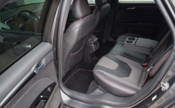 Ford Mondeo V Kombi 2.0 TDCi 150KM 2019 Ford Mondeo 2.0 TDCI ST-Line PowerShif Fuul Ledy kamera Navi Sony Lopatki, zdjęcie 31