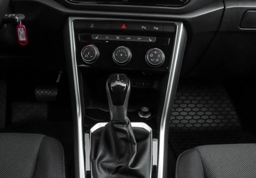 Volkswagen T-Roc I SUV Facelifting 1.5 TSI ACT 150KM 2022 Volkswagen T-Roc 1.5 TSI Life DSG 150KM Kamera Cofania Fotele Podgrzewane, zdjęcie 13