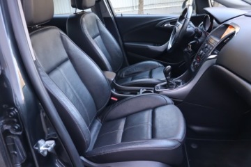 Opel Astra J Sports Tourer Facelifting 2.0 CDTI ECOTEC 165KM 2014 Opel Astra 2.0 CDTI, 162 KM, Navi, Xenon, Klima, zdjęcie 8