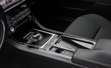 Jaguar XE Sedan 2.0 i4 180KM 2018 Jaguar XE Zarejestrowany Bezwypadkowy 2.0 Diesel 180KM, zdjęcie 17