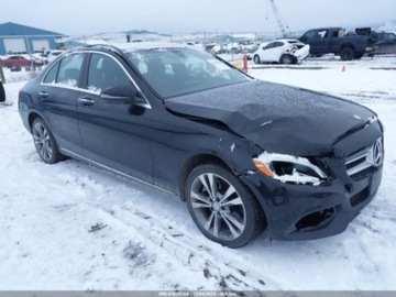 Mercedes Klasa C W205 2016 Mercedes-Benz Klasa C 2016 MERCEDES-BENZ C 300 4MATIC 2.0 Benzyna 241KM, zdjęcie 1