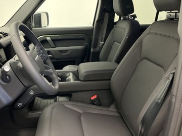 Land Rover Defender IV (L663) Hard Top 90 3.0D R6 250KM 2025 Defender 110 D250 X-Dynamic SE 3.0 (250KM) 2025, zdjęcie 3