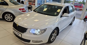 Skoda Superb II Kombi 2.0 TDI CR DPF 170KM 2011 Skoda Superb 2.0 TDI 170KM Ksenonowe reflektory 2.0 Diesel 170KM