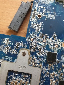 Материнская плата DA0AX2MB6E1 HP Compaq CQ56 повреждена