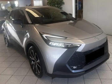 Toyota C-HR II SUV 1.8 Hybrid 140KM 2025 Od ręki - Style 1.8 Hybrid 140KM | Podgrzewane fotele!, zdjęcie 2