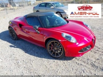 Alfa Romeo 4C 2016 Alfa Romeo 4C Spider 1.7 237KM 1.7 Benzyna 237KM