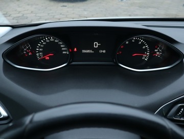 Peugeot 308 II SW 1.2 PureTech 130KM 2016 Peugeot 308 1.2 PureTech, Navi, Klima, zdjęcie 10