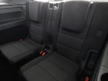 Volkswagen Touran III 1.4 TSI 150KM 2017 Volkswagen Touran 7 os. DSG navi klima auto grzane, zdjęcie 39