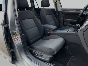 Volkswagen Passat B8 Variant Facelifting 2.0 TDI SCR 200KM 2022 Volkswagen Passat 2.0TDI 200KM 4x4 Business DSG SerwisASO Panorama Acc Led, zdjęcie 13