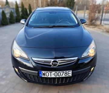 Opel Astra J GTC 1.4 Turbo ECOTEC 140KM 2014 OPEL ASTRA GTC MAŁY PRZEBIEG, zdjęcie 2