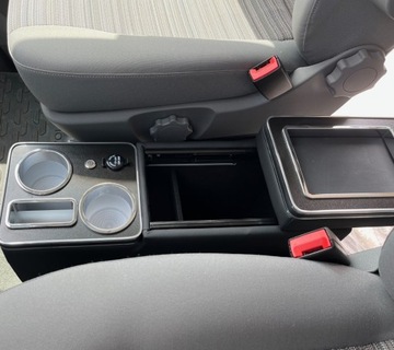 Центральная консоль Multivan T6 Подлокотник с USB