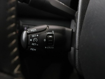 Peugeot 3008 II Crossover 1.6 BlueHDi 120KM 2017 Peugeot 3008 klima auto panorama navi czujniki, zdjęcie 27