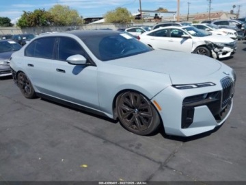 BMW Seria 7 G70 2024 BMW Seria 7 2024r., 3.0L 3.0 Hybryda 375KM, zdjęcie 1