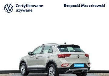 Volkswagen T-Roc I SUV Facelifting 1.0 TSI 110KM 2022 Volkswagen T-Roc 1.0 TSI 110KM Life Tempomat Aktywny Reflektory LED Czujni, zdjęcie 6