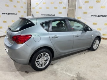 Opel Astra J Hatchback 5d 1.4 Twinport ECOTEC 100KM 2011 Opel Astra 1.4 100KM Klima 1-reka Gotowy do jazdy 1.4 Benzyna 100KM, zdjęcie 2