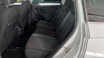 Volkswagen Tiguan II SUV 1.4 TSI 125KM 2018 Volkswagen Tiguan Bardzo ladny stan 1.4 Benzyna 125KM, zdjęcie 21