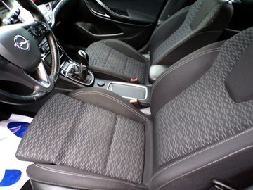 Opel Astra K Hatchback 5d 1.4 Turbo 125KM 2019 Opel Astra Led / Navi / Tablet / Kamera / 1.4 /, zdjęcie 17