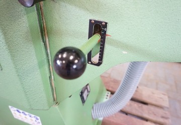 ИЗМЕЛЬЧИТЕЛЬ-КОРМОВАТЕЛЬ MAWEG SE-2/R 2x4 кВт, 2 агрегата, ПОДАЧА: 0,9 кВт