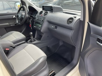 Volkswagen Caddy III Kombi Facelifting 1.6 TDI 102KM 2013 Volkswagen Caddy niepełnosprwanych inwalida rampa, zdjęcie 19