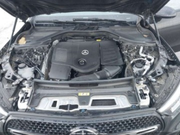 Mercedes GLC C254/X254 2023 Mercedes-Benz GLC 300 4matic, 2023r., 4x4, 2.0L 2.0 Hybryda 255KM, zdjęcie 11