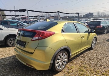 Honda Civic IX Hatchback 5d 1.8 i-VTEC 142KM 2013 Honda Civic Honda Civic IX 2013r 1.8 benzyna 142 KM 1.8 Benzyna 142KM, zdjęcie 2