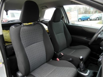 Toyota Yaris III Hatchback 5d Facelifting 1.0 VVT-i 69KM 2014 Toyota Yaris Salon Polska Klimatyzacja Wspomaganie Abs Benzyna 69KM, zdjęcie 20