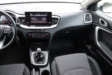 Kia Ceed III Kombi Facelifting 1.5 T-GDI 160KM 2022 Kia Ceed 1.5 T-GDI, Salon Polska, Serwis ASO, zdjęcie 7