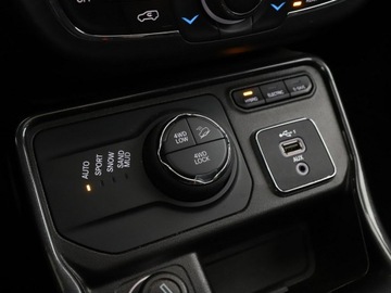 Jeep Compass II SUV Plug-In 1.3 T4 240KM 2020 Jeep Compass PHEV 4x4 automat skóra navi kamera, zdjęcie 29