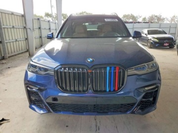BMW X7 2022 BMW X7 M50i 2022 4.4 Benzyna 523KM, zdjęcie 5