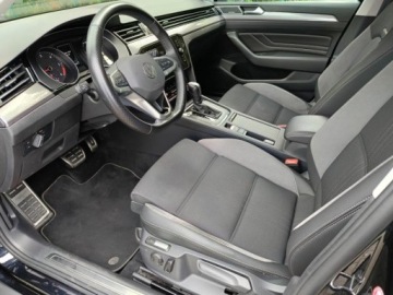 Volkswagen Passat B8 Variant Facelifting 2.0 TDI SCR 200KM 2022 Volkswagen Passat Alltrack, zdjęcie 8