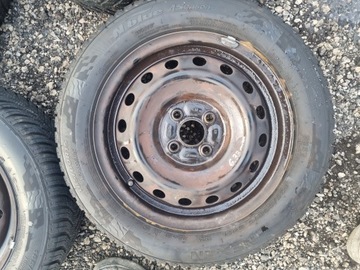 KOLA RÁFKY PNEUMATIKY ZIMNÍ TOYOTA YARIS II 15" 185/60R15