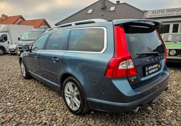 Volvo V70 III Kombi 2.5 T 231KM 2013 Volvo V70 Rezerwacja SUMMUM 2,0T 213KM R5 Kamera 2.5 Benzyna 231KM, zdjęcie 4