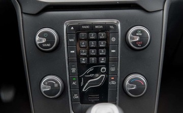 Volvo V40 II Hatchback 2.0 T2 DRIVE-E 122KM 2016 Volvo V40 Volvo V40 T2 Drive-E Kinetic 2.0 Benzyna 122KM, zdjęcie 32