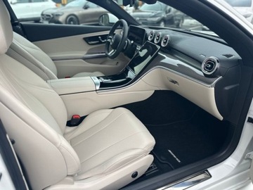 Mercedes CLE Coupe 2.0 200 204KM 2025 Mercedes-Benz CLE 200 AMG Coupe PanoramaLedHead-UpMartwy Punkt2025 2.0, zdjęcie 11