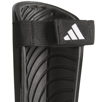 Футбольные защитники на Tibialelenek Adidas Tire TR IP.