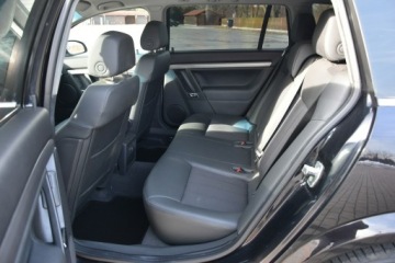 Opel Vectra C Kombi 2.8 V6 turbo ECOTEC 250KM 2008 Opel Vectra 2.8 250KM Manual 2008r. Skóra, zdjęcie 13