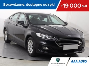 Ford Mondeo V Liftback Facelifting 2.0 EcoBlue 150KM 2019 Ford Mondeo 2.0 EcoBlue, Salon Polska, Klima