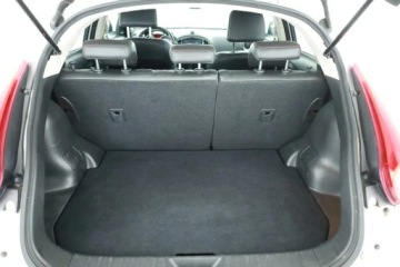 Nissan Juke I SUV 1.6 DIG-T 190KM 2010 Nissan Juke 1.6 DIG-T, Skóra, Navi, Klima, zdjęcie 17