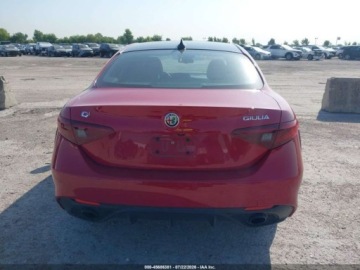 Alfa Romeo Giulia II Sedan Facelifting 2.0 Turbo 280KM 2022 Alfa Romeo Giulia Veloce Awd 2022 2.0 Benzyna 280KM, zdjęcie 3
