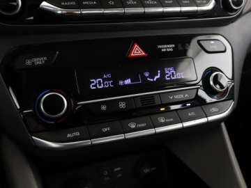 Hyundai IONIQ Hatchback 1.6 GDi 141KM 2017 Hyundai IONIQ Plug-In full LED jasne skóry klima, zdjęcie 26